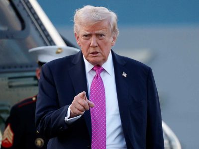 Trump asegura que podría tomar la isla iraní de Jarg “con facilidad”