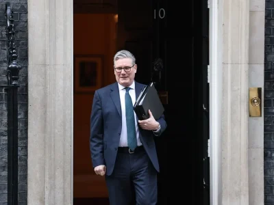 Trump critica al primer ministro británico Keir Starmer por su falta de apoyo en la guerra contra Irán