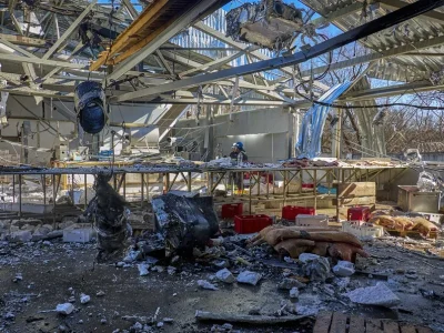 Rusia lanza bombardeo en Ucrania y deja siete muertos en Kiev, denuncia Zelenski