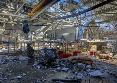 Rusia lanza bombardeo en Ucrania y deja siete muertos en Kiev, denuncia Zelenski