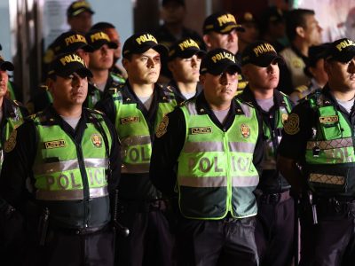 Perú refuerza la seguridad con 61.000 policías y 45.000 militares para las elecciones generales de este domingo