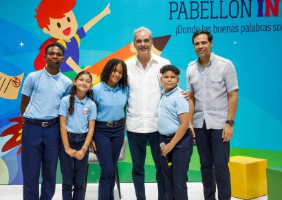 Presidente Abinader recorre la Feria Regional del Libro Santiago 2026 y exhorta a la ciudadanía a asistir