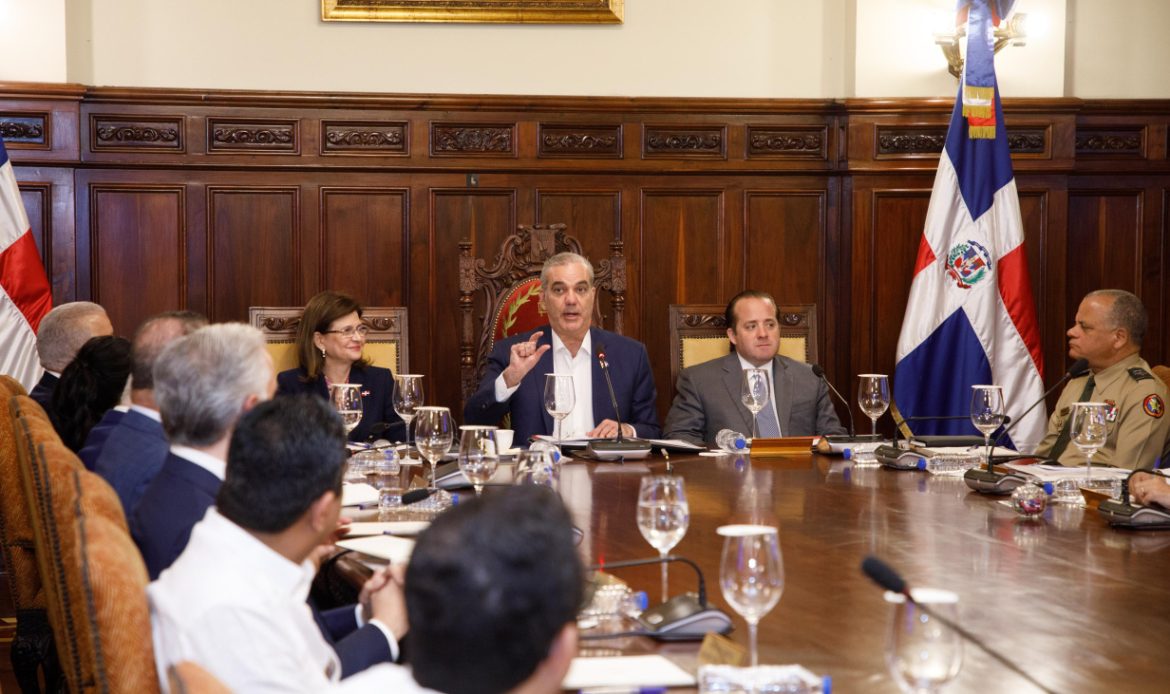 Gobierno anuncia nuevas medidas para enfrentar el impacto de la crisis en Medio Oriente sobre la economía dominicana