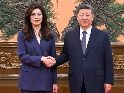 Momento histórico: El presidente de China, Xi Jinping se reúne con la líder opositora taiwanesa en Pekín
