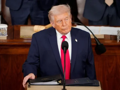 Trump amenaza con destruir buques iraníes que violen el bloqueo en el estrecho de Ormuz