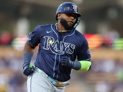 Junior Caminero regresa tras susto por foul que golpeó su mandíbula