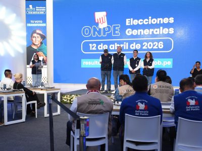 Perú extiende las votaciones hasta este lunes en mesas que no pudieron abrir por falta de material electoral