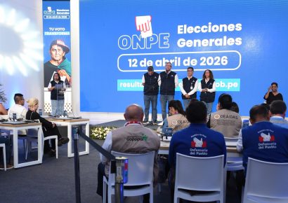 Perú extiende las votaciones hasta este lunes en mesas que no pudieron abrir por falta de material electoral