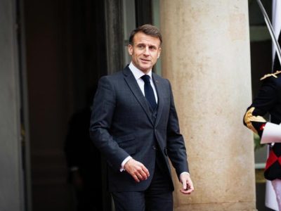 Macron reafirma el valor de la OTAN y descarta acción militar en Ormuz tras críticas de Trump