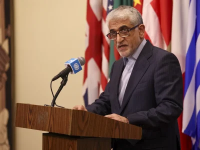 Irán condiciona nuevas negociaciones con EE.UU. al levantamiento del bloqueo en Ormuz