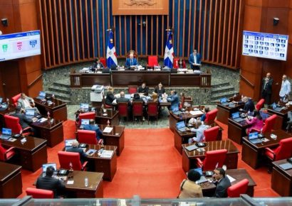 Senado aprueba en primera discusión proyecto para modernizar ley de Aviación Civil