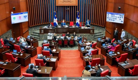 Senado aprueba en primera discusión proyecto para modernizar ley de Aviación Civil