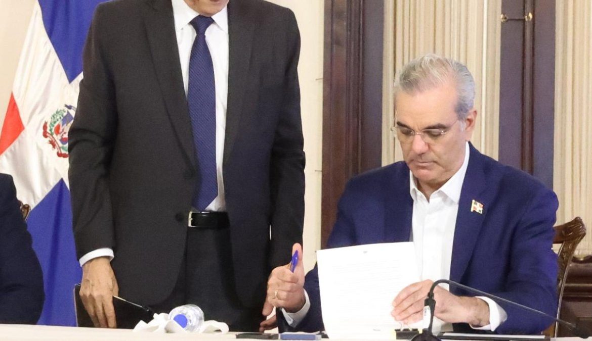 Abinader crea comisión para dirigir Plan San Juan y designa a Carlos Alessandry Roa Howley