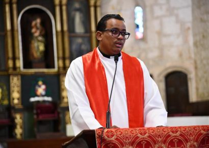 Sacerdote llama a la Iglesia a volver al mensaje auténtico de Jesús