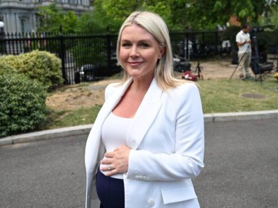 Karoline Leavitt anuncia licencia maternal y se despide temporalmente de la prensa
