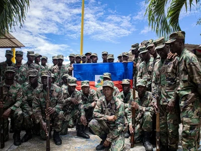 Haití gradúa 339 nuevos militares para intensificar ofensiva contra bandas armadas