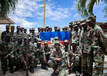 Haití gradúa 339 nuevos militares para intensificar ofensiva contra bandas armadas