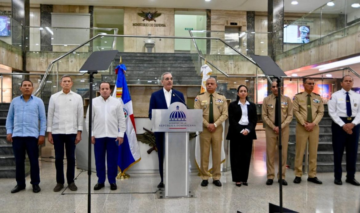 Abinader refuerza seguridad fronteriza ante llegada de tropas internacionales a Haití