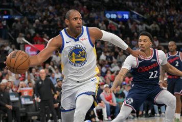 Al Horford busca mantener con vida a los Warriors en el play-in ante los Suns