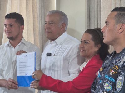 Abinader dispone RD$141 millones para cementerios y parque en Sánchez Ramírez