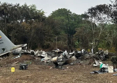 Informe preliminar: avión Hércules C-130 impactó con árboles segundos después del despegue