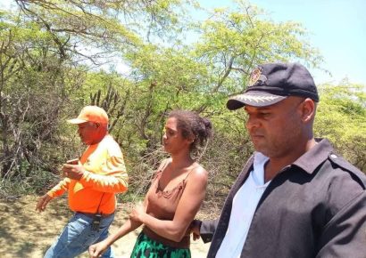 Buscan niño arrastrado por río Yaque en Montecristi