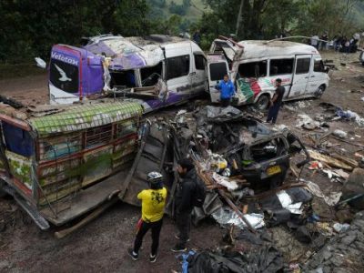 Tragedia en Colombia: aumenta a 19 la cifra de víctimas por atentado en la Vía Panamericana