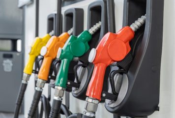 Gobierno mantiene congelados principales combustibles y aplica nuevas rebajas