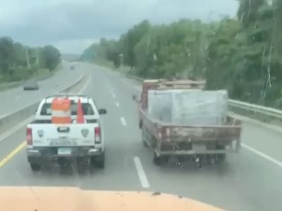 Conductor de camión ignora orden de tránsito y colisiona con vehículo de DIGESETT