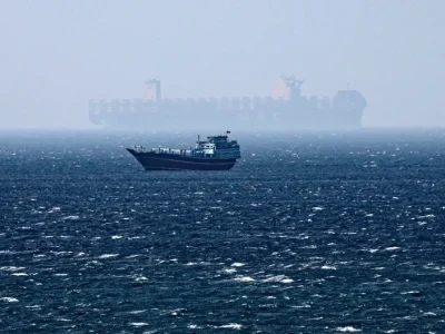 EE.UU. afirma tener control total sobre el estrecho de Ormuz