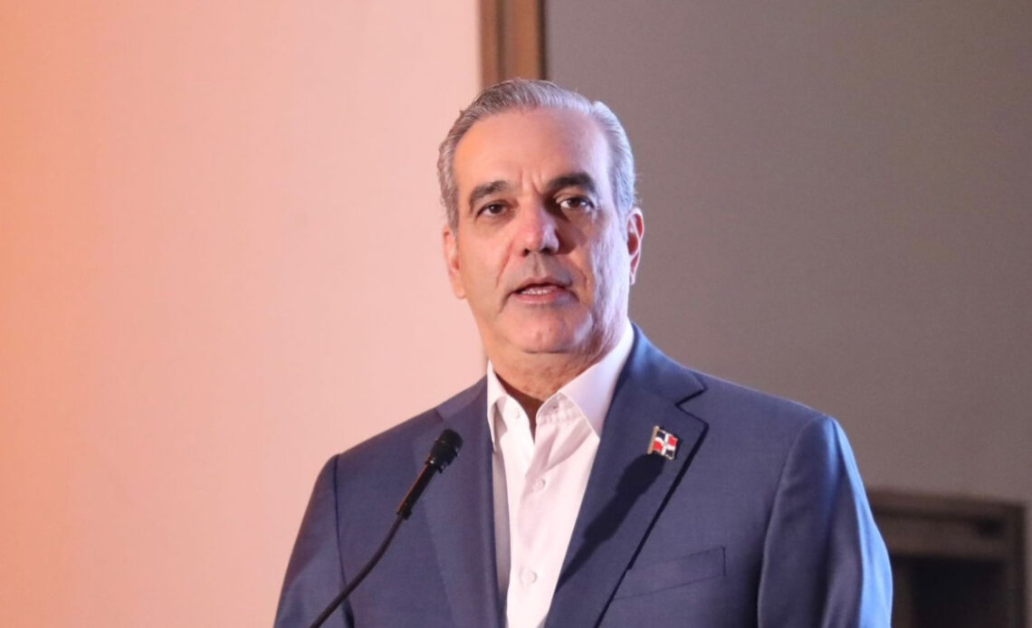 Abinader llama a la prudencia y a proteger la vida en Semana Santa