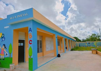 Gobierno entrega escuela en La Ureña tras 16 años de espera