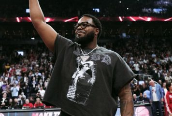 El pelotero Vladimir Guerrero Jr. sorprende al aparecer en partido de la NBA en Toronto entre Heat y Raptors