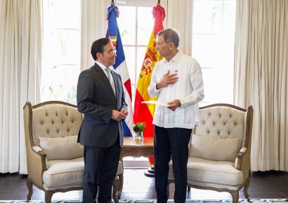España anuncia proceso de regularización para dominicanos residentes