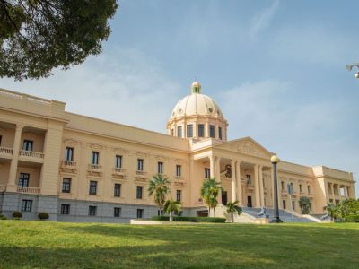 Presidente Abinader crea comisión para conmemorar el sesquicentenario del fallecimiento de Juan Pablo Duarte