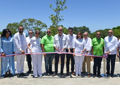 Abinader y Collado inauguran proyecto de RD$568 millones en Playa Sosúa