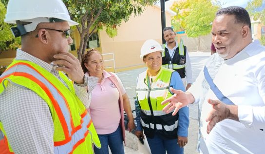 Infraestructura Escolar intervendrá 83 escuelas del sur con plan de impermeabilización de techos