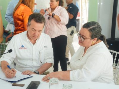 Abinader anuncia 112 apartamentos para familias afectadas en Villa Montellano