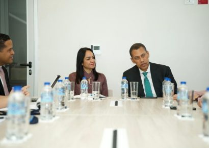 Ministra Faride Raful lidera reunión en INDOTEL para reforzar estrategias de seguridad ciudadana