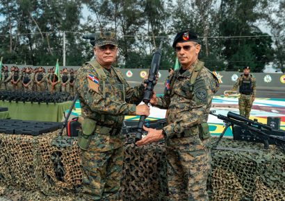 Ministerio de Defensa entrega nuevo equipamiento al Ejército en acto estratégico
