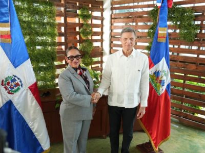 RD y Haití acuerdan reapertura del espacio aéreo en mayo