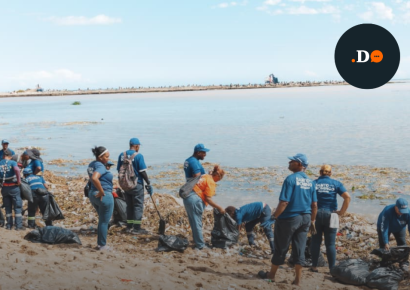 Alcaldía del DN, Medio Ambiente y otras entidades realizan limpieza en playa Montesinos