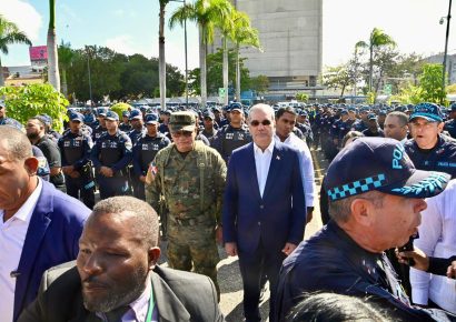 Presidente Abinade califica de “totalmente inaceptable” agresión de oficial policial a joven en Los Mina