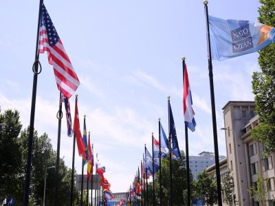 OTAN reafirma necesidad de mantener disuasión nuclear creíble y eficaz