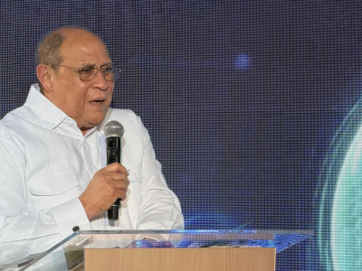 Educación superior se reinventa ante crisis globales, afirma Rafael Santos Badía