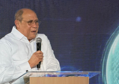 Educación superior se reinventa ante crisis globales, afirma Rafael Santos Badía