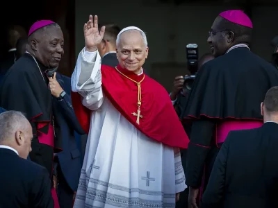 Papa León XIV en Angola insta a la Iglesia a rechazar los privilegios y a acercarse al pueblo