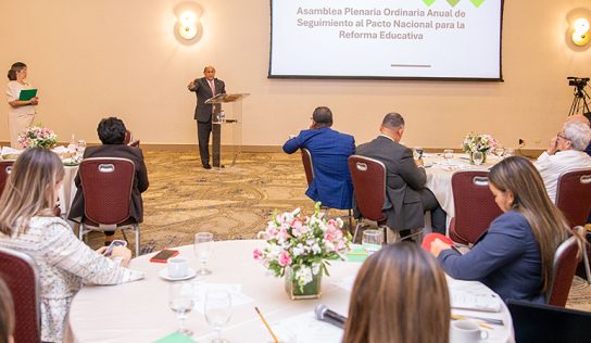 Santos Badía propone al CES liderar transformación integral del sistema educativo