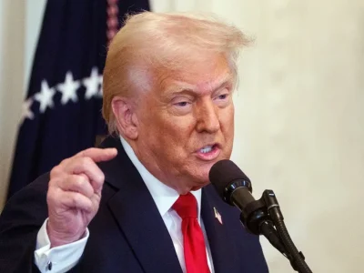 Trump niega tener urgencia para alcanzar un acuerdo con Irán y critica a la OTAN