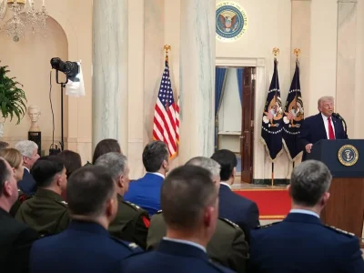 Trump asegura que la guerra en Irán terminará en semanas y promete golpes “de extrema dureza”